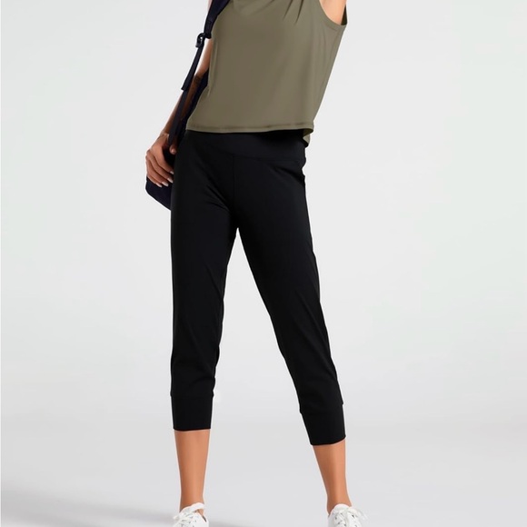 Large Dragon Fit waist length athletic shirt new without tags olive activewear - Picture 2 of 7